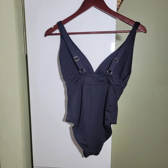❤️ 3 for $35 KNIX deep v one piece swimsuit black small - Picture 5 of 8